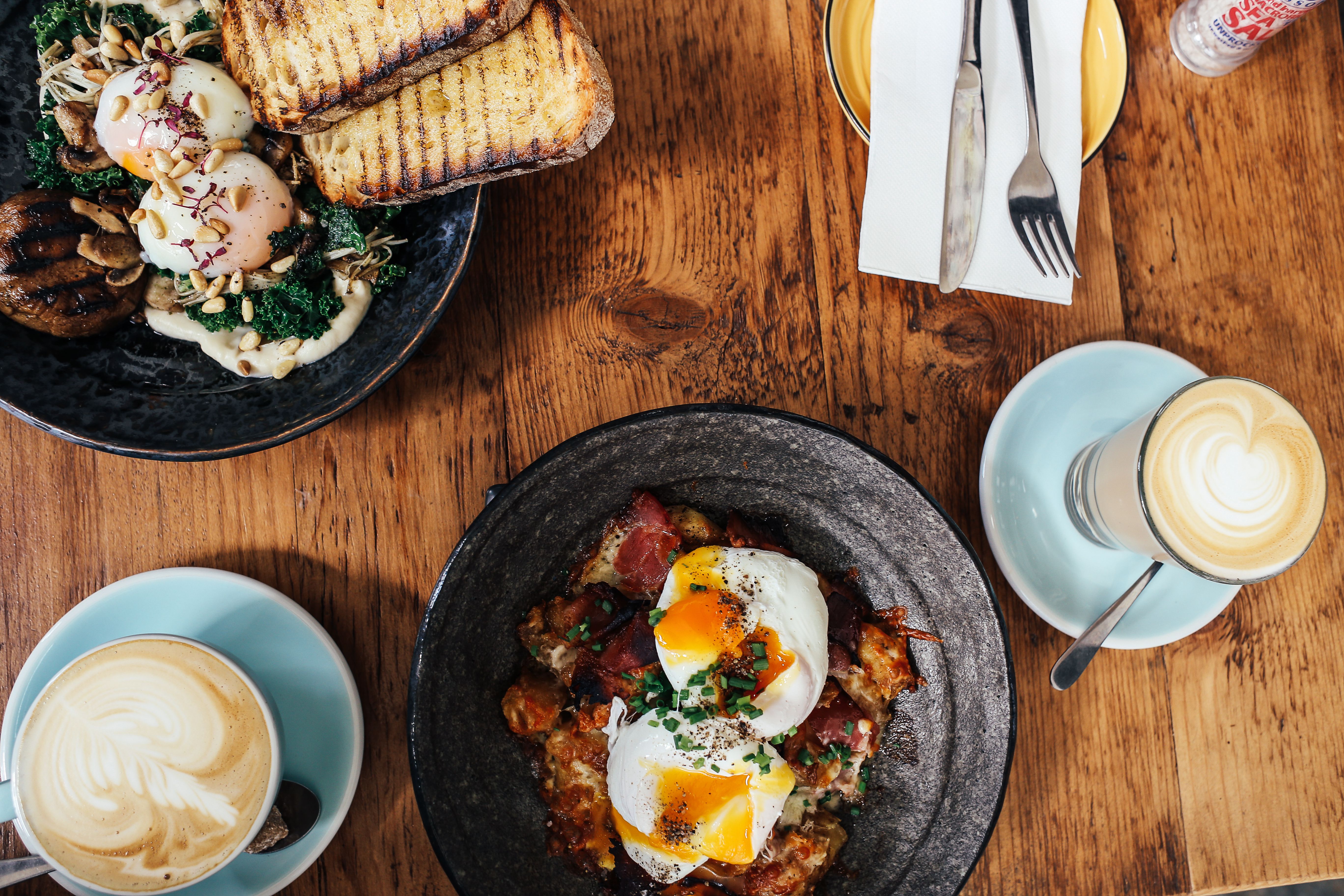 Best Breakfast Spots in Sunshine Coast: Eggs, Toast and Weekend Brunch